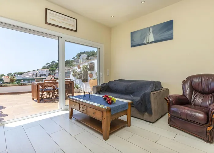 Cala Salionc By Interhome * كانيه دي مار